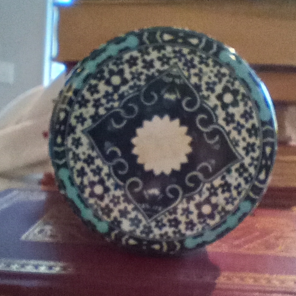 Vintage Boston's Chinese Tea Tin - Picture 6 of 6